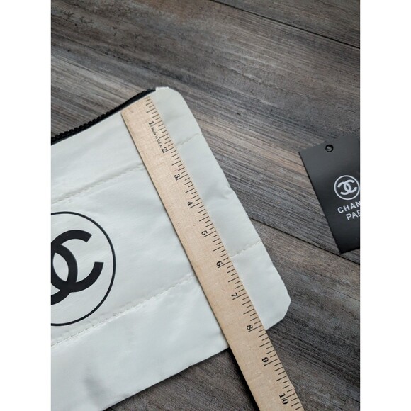 Chanel Beaute White Mini Pouch Makeup Cosmetic Bag Novelty from USA GWP - Picture 2 of 6
